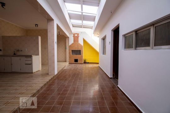 Quintal de casa à venda com 3 quartos, 250m² em Americanópolis, São Paulo