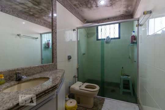 Banheiro Social de apartamento à venda com 3 quartos, 180m² em São Lucas, Belo Horizonte