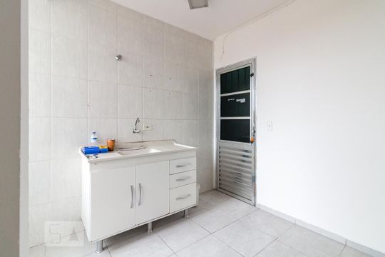 Cozinha de apartamento para alugar com 1 quarto, 45m² em Parque Continental I, Guarulhos