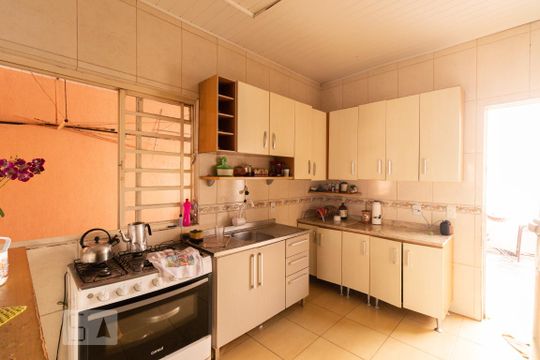 Cozinha de casa à venda com 3 quartos, 100m² em Rio Branco, Canoas
