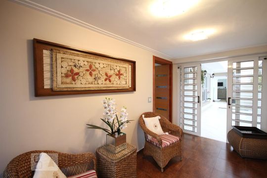 Entrada de casa à venda com 3 quartos, 350m² em Bosque da Saúde, São Paulo