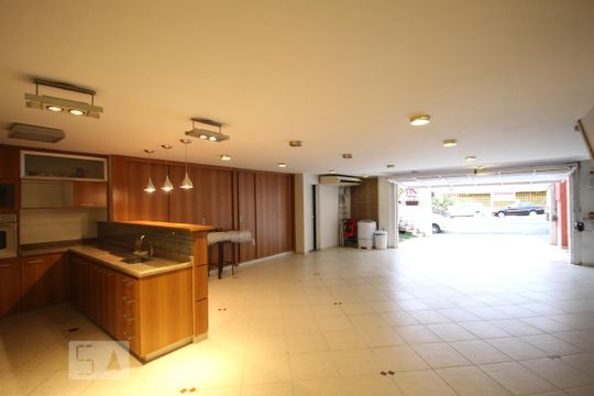 Garagem de casa à venda com 3 quartos, 350m² em Bosque da Saúde, São Paulo