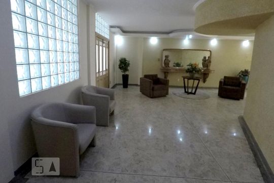 Hall de Entrada de apartamento para alugar com 2 quartos, 85m² em Vila Deodoro, São Paulo