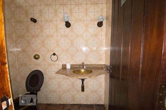 Lavabo de casa para alugar com 4 quartos, 420m² em Vila Inah, São Paulo