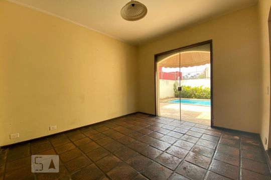 Sala de Estar de casa para alugar com 4 quartos, 420m² em Vila Inah, São Paulo
