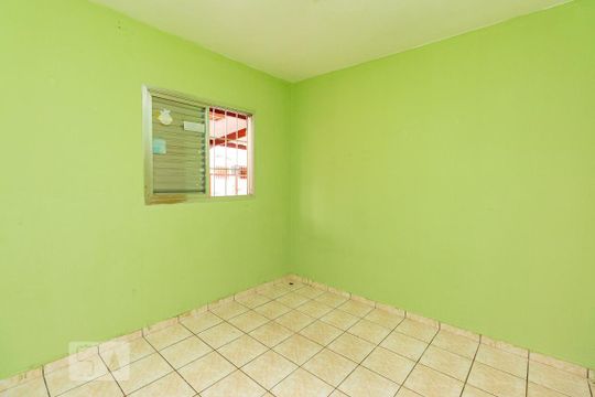Quarto 2 casa 1 de casa para alugar com 4 quartos, 120m² em Vila Ré, São Paulo