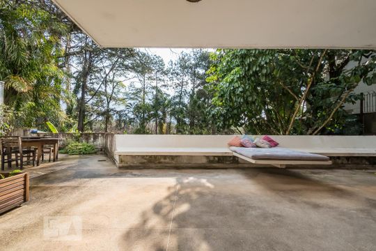 Varanda Sala de casa à venda com 4 quartos, 1300m² em Chácara Monte Alegre, São Paulo