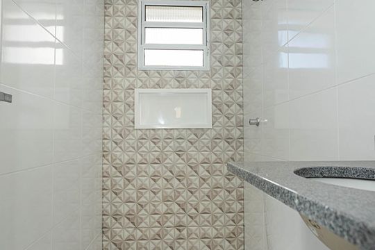 Banheiro de kitnet/studio à venda com 1 quarto, 30m² em Vila Bancária, São Paulo