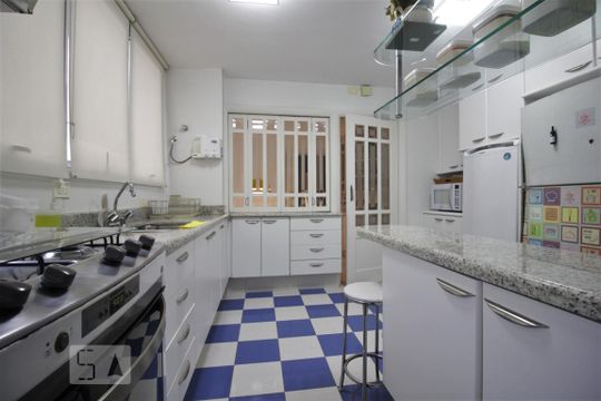 Cozinha de apartamento à venda com 3 quartos, 420m² em Jardim Ampliação, São Paulo