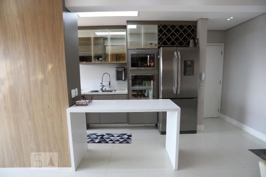 Cozinha de apartamento à venda com 2 quartos, 90m² em Alphaville Empresarial, Barueri