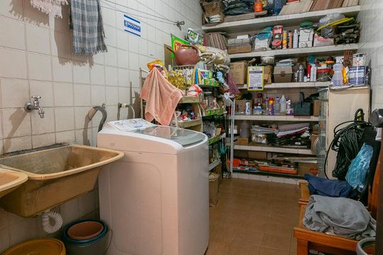 Área de Serviço de casa à venda com 3 quartos, 350m² em Vila Bertioga, São Paulo