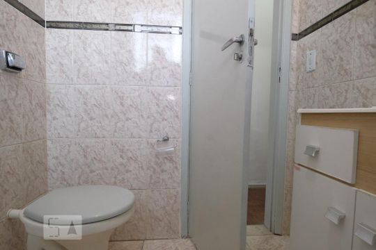 Banheiro Social de apartamento para alugar com 2 quartos, 43m² em Vila Isabel, Rio de Janeiro