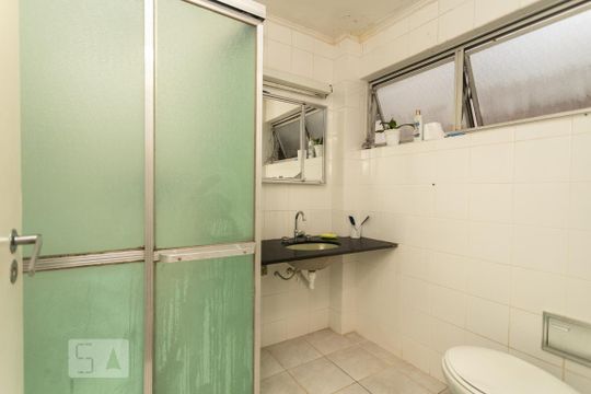 Banheiro de apartamento à venda com 2 quartos, 82m² em Vila Hamburguesa, São Paulo