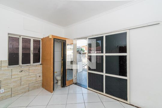 Quarto 1 Suíte de casa para alugar com 3 quartos, 120m² em Jardim América, Rio de Janeiro