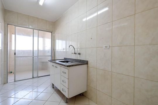 Cozinha de apartamento à venda com 2 quartos, 57m² em Vila Mazzei, São Paulo