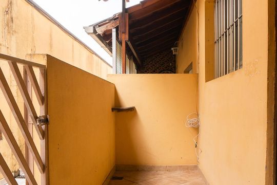 Quintal de casa à venda com 2 quartos, 65m² em Chácara Nossa Senhora Aparecida, São Paulo