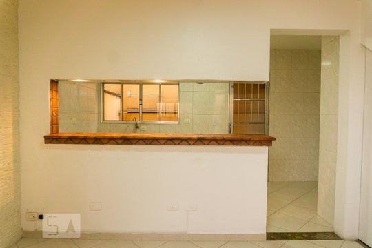 Sala de casa à venda com 2 quartos, 65m² em Chácara Nossa Senhora Aparecida, São Paulo