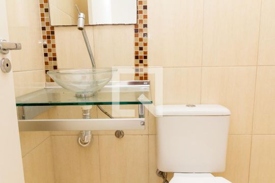 Banheiro de casa para alugar com 2 quartos, 130m² em Jardim Gutierres, Sorocaba
