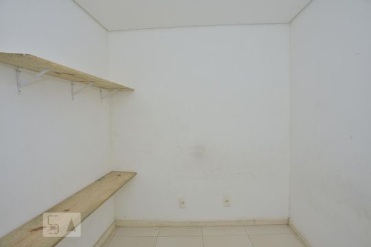 Quarto de kitnet/studio para alugar com 1 quarto, 30m² em Jacarepaguá, Rio de Janeiro