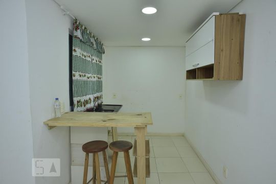 Cozinha de kitnet/studio para alugar com 1 quarto, 30m² em Jacarepaguá, Rio de Janeiro