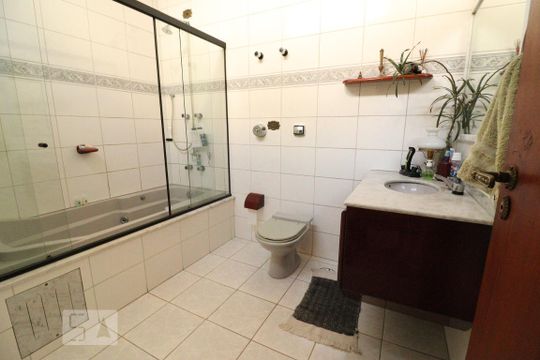 Banheiro 2 de casa à venda com 6 quartos, 400m² em Vila Moinho Velho, São Paulo