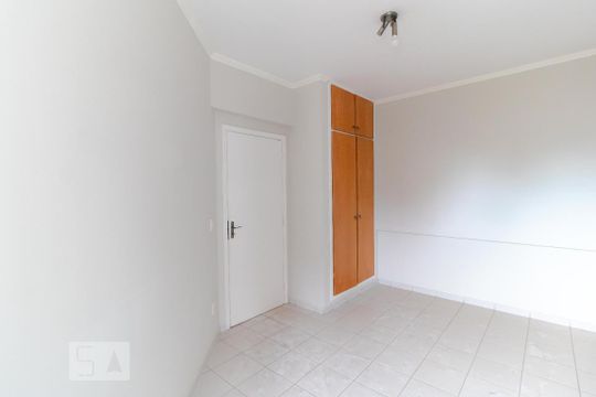 Quarto de apartamento à venda com 1 quarto, 43m² em Vila Itapura, Campinas