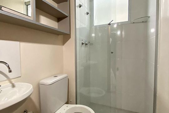 Banheiro de apartamento para alugar com 2 quartos, 45m² em Feitoria, São Leopoldo