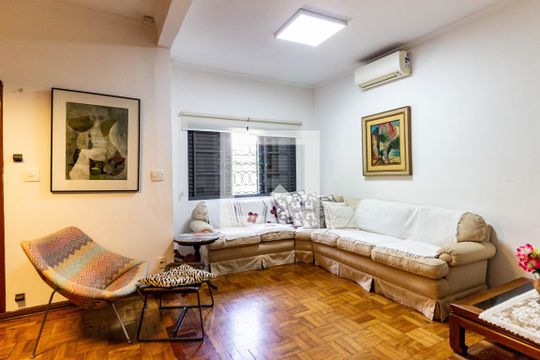 Sala de casa para alugar com 4 quartos, 400m² em Sumaré, São Paulo