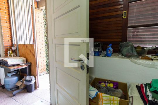 Quarto de Serviço de casa para alugar com 4 quartos, 400m² em Sumaré, São Paulo