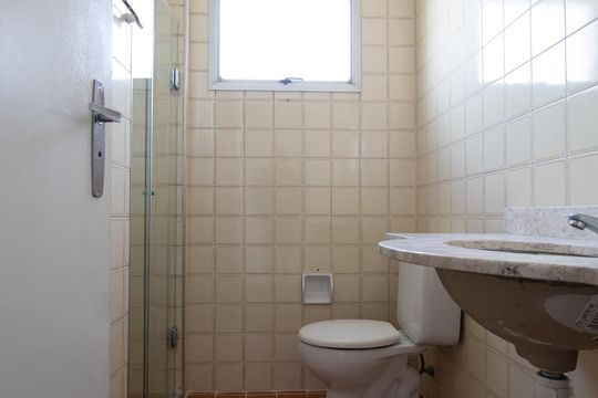 Banheiro de apartamento para alugar com 1 quarto, 49m² em Mooca, São Paulo