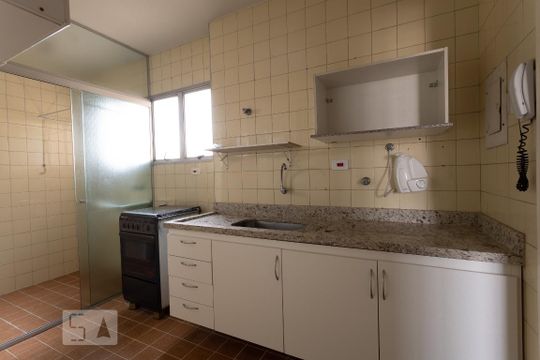 Cozinha de apartamento para alugar com 1 quarto, 49m² em Mooca, São Paulo