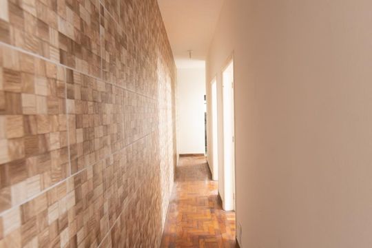 Corredor de casa à venda com 2 quartos, 150m² em Vila Santo Estevão, São Paulo