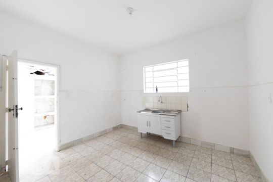 Cozinha de casa à venda com 2 quartos, 150m² em Vila Santo Estevão, São Paulo