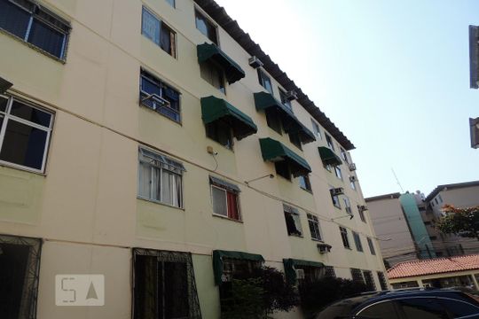 Fachada do bloco de apartamento para alugar com 2 quartos, 40m² em Taquara, Rio de Janeiro