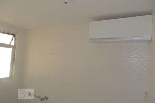 Coziha  de apartamento para alugar com 2 quartos, 40m² em Taquara, Rio de Janeiro