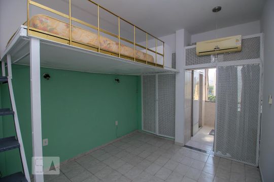 Kitnet/Studio para alugar com 1 quarto, 30m² em Centro, Rio de Janeiro