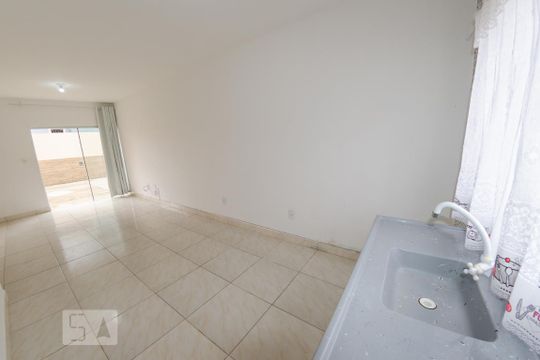 Sala/Cozinha de apartamento para alugar com 2 quartos, 65m² em Ingleses do Rio Vermelho, Florianópolis