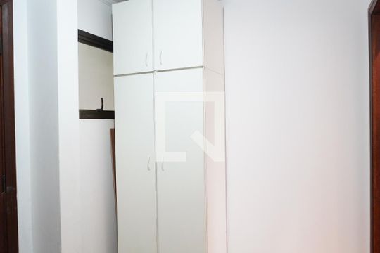 Quarto de Serviço de apartamento para alugar com 3 quartos, 132m² em Vila Regente Feijó, São Paulo