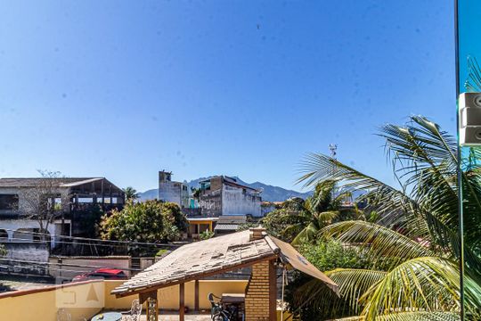 Vista de casa à venda com 6 quartos, 123m² em Curicica, Rio de Janeiro