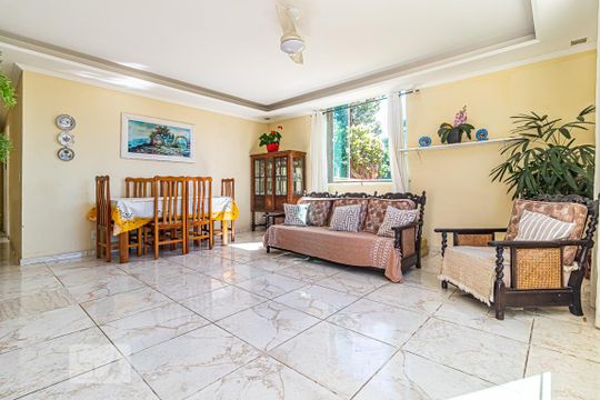 Sala de casa à venda com 6 quartos, 123m² em Curicica, Rio de Janeiro