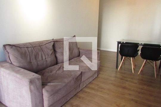 Sala de apartamento para alugar com 2 quartos, 52m² em Paraisópolis, São Paulo