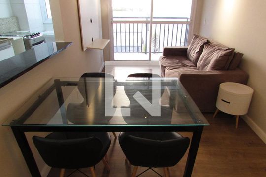 Sala de apartamento para alugar com 2 quartos, 52m² em Paraisópolis, São Paulo