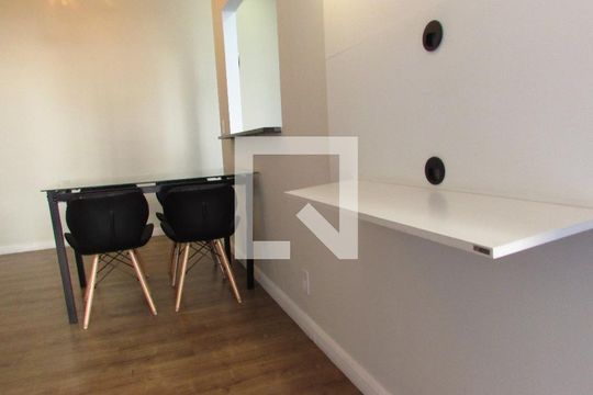 Sala de apartamento para alugar com 2 quartos, 52m² em Paraisópolis, São Paulo