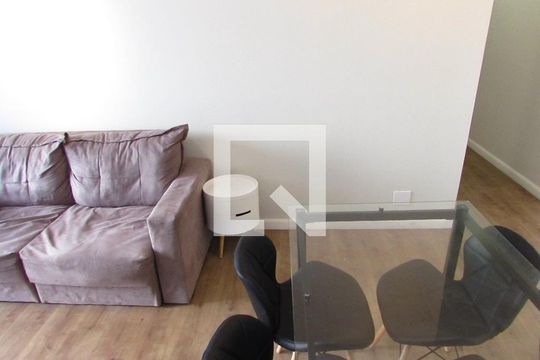 Sala de apartamento para alugar com 2 quartos, 52m² em Paraisópolis, São Paulo