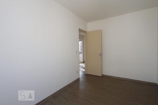 QUARTO 1 de apartamento para alugar com 2 quartos, 52m² em Rubem Berta, Porto Alegre