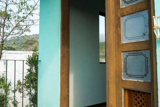 Entrada de casa à venda com 4 quartos, 240m² em Campo Novo, Porto Alegre