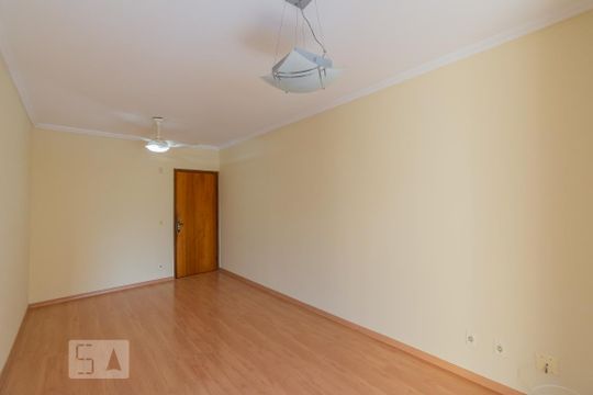 Sala de apartamento para alugar com 3 quartos, 82m² em Jardim do Lago Continuação, Campinas