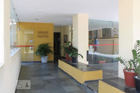 Hall de entrada de apartamento para alugar com 3 quartos, 81m² em Vila Pompéia, São Paulo