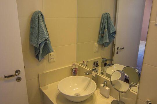 Banheiro da Suíte de apartamento à venda com 2 quartos, 75m² em Vila Regente Feijó, São Paulo