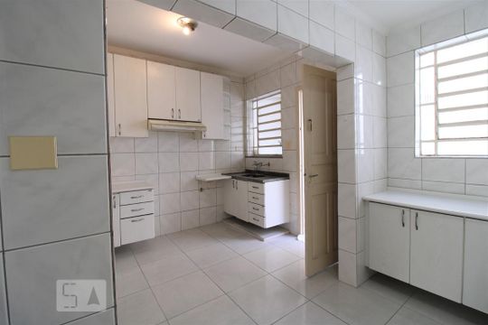 Cozinha de casa para alugar com 2 quartos, 88m² em Vila Pompéia, São Paulo
